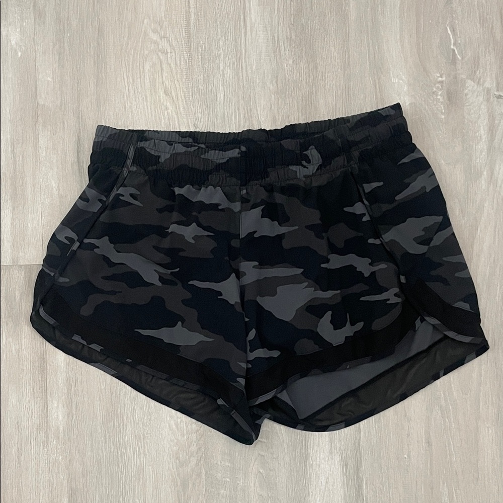 Athleta Black Camo Women's Athletic Shorts
